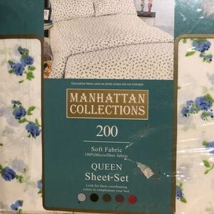 Blue floral  Queen Sheet Set NWT